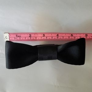 Harvey's seatbelt bag bow accent